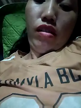 hot-luna- online show from 04-16-26, 12:39