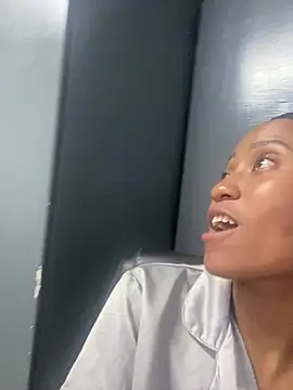 Snapshot of Amari_26 chatting on 02-11-26, 03:00 Amari 26 online show from 02-11-26, 03:00