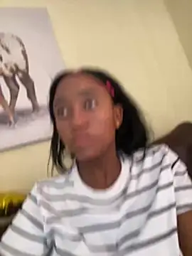 Snapshot of Amari_26 chatting on 02-15-26, 06:10 Amari 26 online show from 02-15-26, 06:10