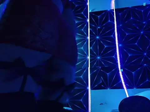 amairany27 online show from 03-28-26, 06:46