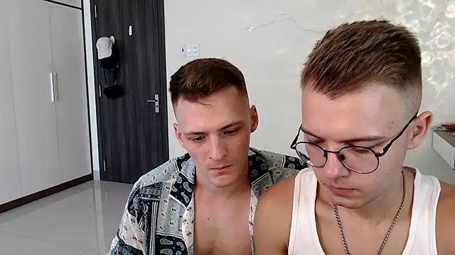 NikiKerryCum online show from 07-18-26, 04:49