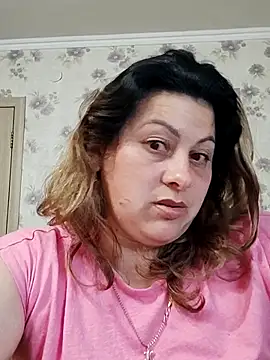Snapshot of Soli9999 chatting on 06-19-26, 05:28 Soli9999 online show from 06-19-26, 05:28