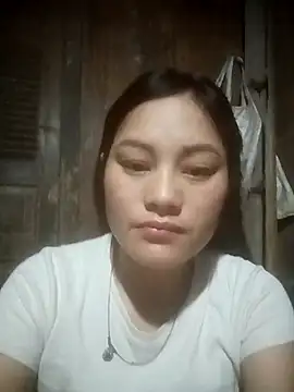 Snapshot of Momo-biki chatting on 04-04-26, 09:34 Momo-biki online show from 04-04-26, 09:34