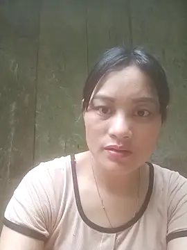 Snapshot of Momo-biki chatting on 04-16-26, 01:50 Momo-biki online show from 04-16-26, 01:50