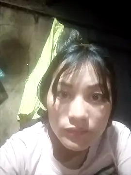 Snapshot of Momo-biki chatting on 04-26-26, 10:51 Momo-biki online show from 04-26-26, 10:51