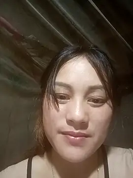 Snapshot of Momo-biki chatting on 05-01-26, 12:21 Momo-biki online show from 05-01-26, 12:21