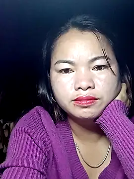 Snapshot of emlylyxinh chatting on 02-19-26, 06:15 emlylyxinh online show from 02-19-26, 06:15