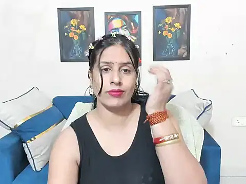 sara conorr online show from 07-02-26, 04:18