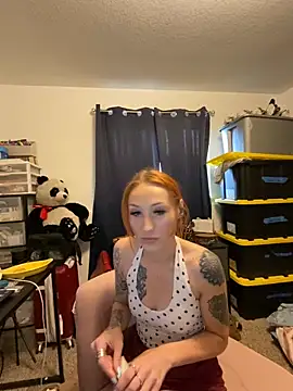 Snapshot of ThornsandHoney chatting on 05-16-26, 10:08 ThornsandHoney online show from 05-16-26, 10:08