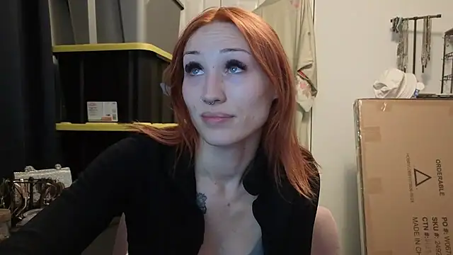 Snapshot of ThornsandHoney chatting on 05-29-26, 04:21 ThornsandHoney online show from 05-29-26, 04:21