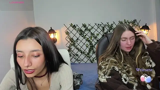 Snapshot of nana__rousse chatting on 02-18-26, 11:22 nana rousse online show from 02-18-26, 11:22