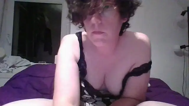 OIseauNoir88 online show from 05-16-26, 07:56