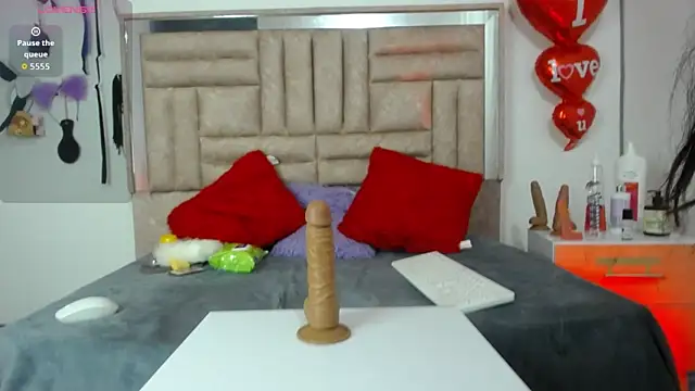 Bombom Lux online show from 03-10-26, 04:06