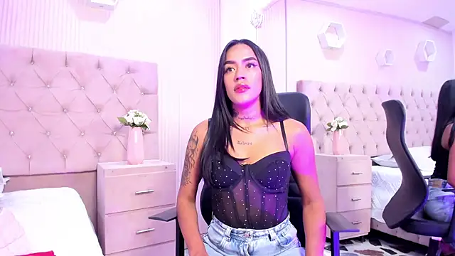 Snapshot of JazminRusso_ chatting on 04-04-26, 04:33 JazminRusso online show from 04-04-26, 04:33
