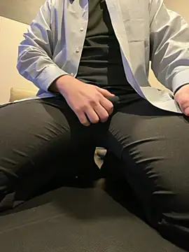 Snapshot of yuuuuusuke00 chatting on 02-09-26, 01:09 yuuuuusuke00 online show from 02-09-26, 01:09