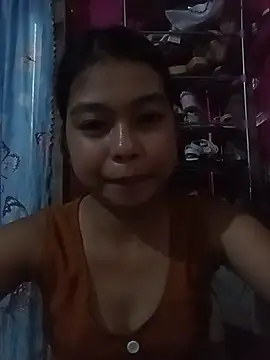 Snapshot of Heavens_night04 chatting on 02-20-26, 08:49 Heavens night04 online show from 02-20-26, 08:49