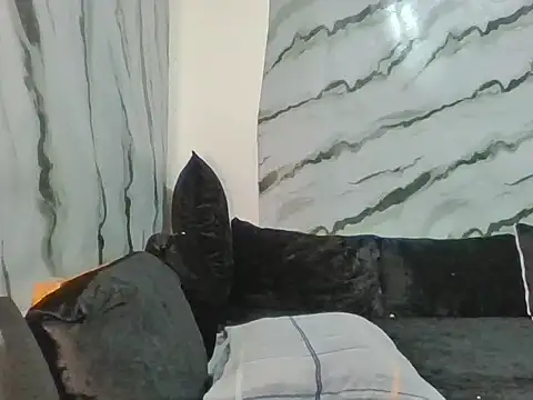 Rhieanne online show from 04-13-26, 01:49