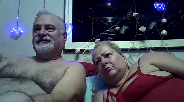 Snapshot of bialoba7 chatting on 12-30-24, 11:28 bialoba7 online show from 12-30-24, 11:28