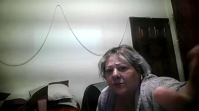 Snapshot of bialoba7 chatting on 10-10-25, 01:15 bialoba7 online show from 10-10-25, 01:15