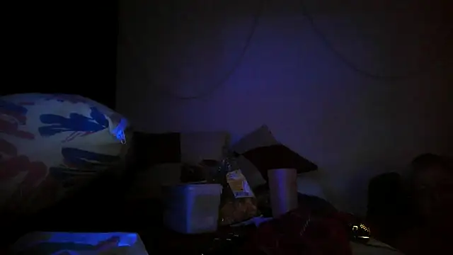 Snapshot of bialoba7 chatting on 10-18-25, 06:52 bialoba7 online show from 10-18-25, 06:52