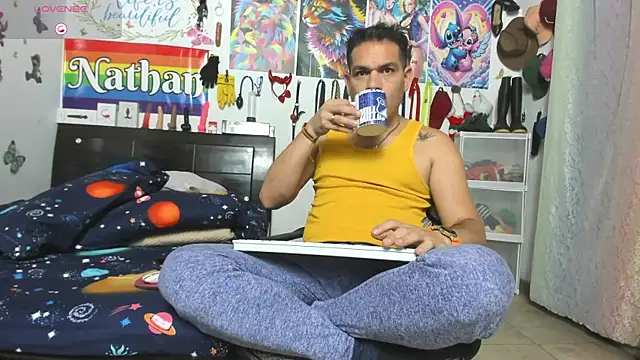 Snapshot of nathannathaniel chatting on 05-11-26, 01:11 nathannathaniel online show from 05-11-26, 01:11
