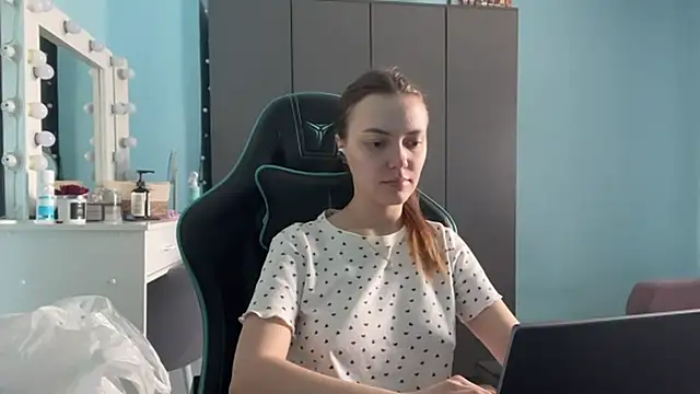 Snapshot of AndreeMerryman chatting on 02-21-26, 02:12 AndreeMerryman online show from 02-21-26, 02:12