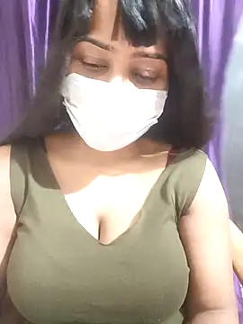 MidnightVibes  online show from 04-10-26, 07:07