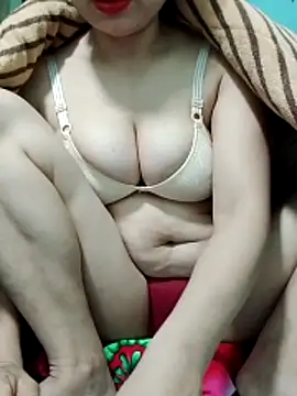 Snapshot of Kathylove_2026 chatting on 02-10-26, 01:04 Kathylove 2026 online show from 02-10-26, 01:04