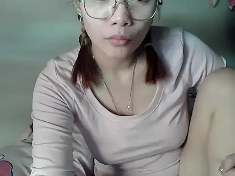 Snapshot of sangkissed92 chatting on 03-17-26, 01:32 sangkissed92 online show from 03-17-26, 01:32