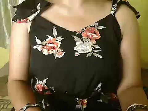 Snapshot of Ishaa_03 chatting on 07-02-26, 09:48 Ishaa 03 online show from 07-02-26, 09:48