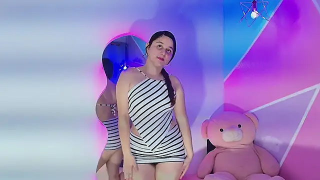 whitney brown  online show from 02-12-26, 01:17