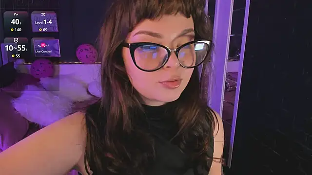 Snapshot of Maykinkya chatting on 02-12-26, 01:50 Maykinkya online show from 02-12-26, 01:50