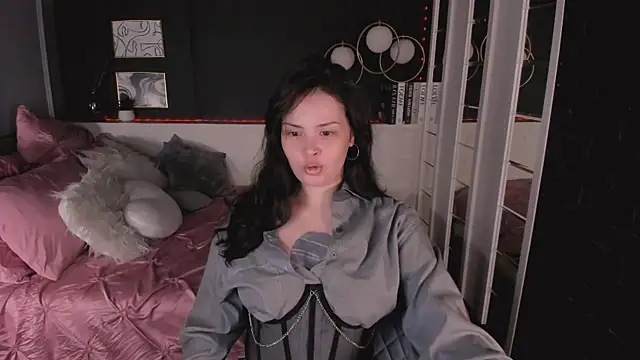 Snapshot of Maykinkya chatting on 07-15-26, 02:00 Maykinkya online show from 07-15-26, 02:00