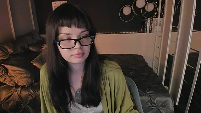 Snapshot of Maykinkya chatting on 07-29-26, 02:37 Maykinkya online show from 07-29-26, 02:37