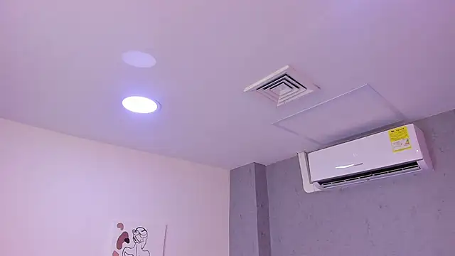 lil miia online show from 04-18-26, 07:07