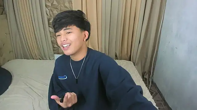 xlovercutietwink online show from 04-14-26, 04:35