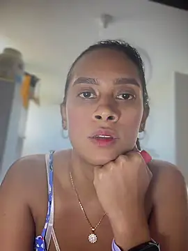 Snapshot of LunaHeat chatting on 02-09-26, 05:39 LunaHeat online show from 02-09-26, 05:39