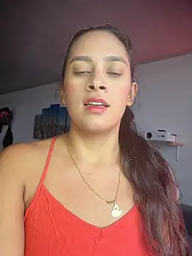 Snapshot of LunaHeat chatting on 02-14-26, 09:11 LunaHeat online show from 02-14-26, 09:11