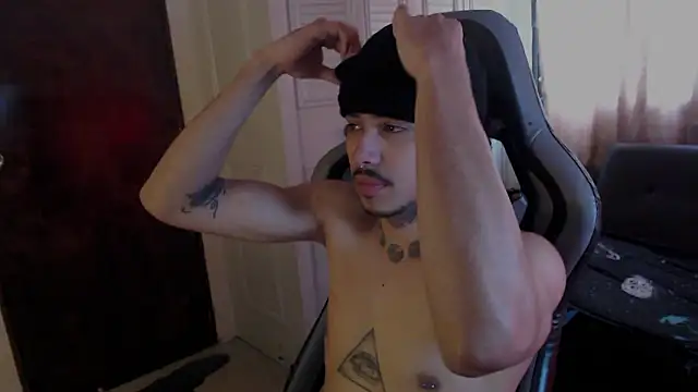 Snapshot of D3v1L88 chatting on 02-04-26, 05:08 D3v1L88 online show from 02-04-26, 05:08