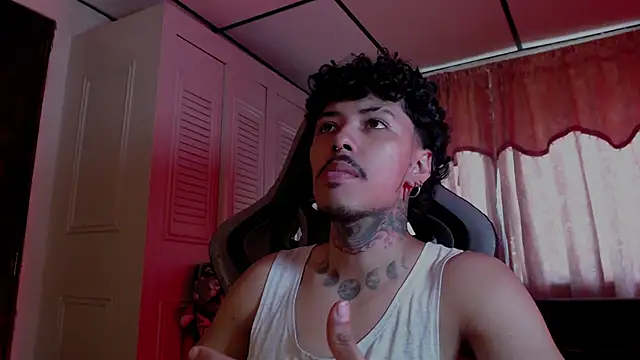 Snapshot of D3v1L88 chatting on 02-07-26, 05:16 D3v1L88 online show from 02-07-26, 05:16