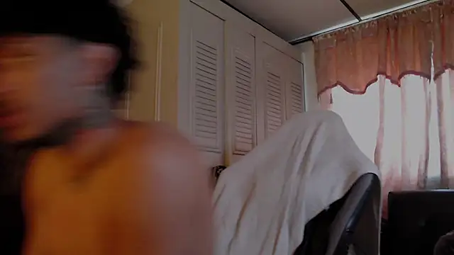 Snapshot of D3v1L88 chatting on 02-12-26, 04:57 D3v1L88 online show from 02-12-26, 04:57