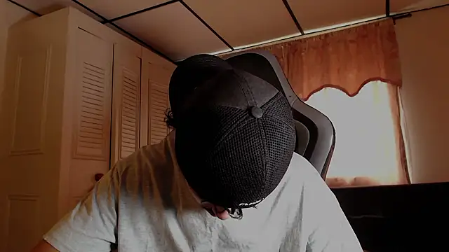 Snapshot of D3v1L88 chatting on 02-21-26, 05:36 D3v1L88 online show from 02-21-26, 05:36