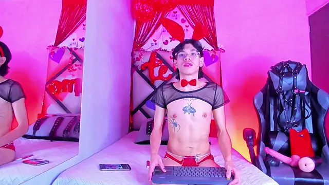 Snapshot of Bennet-Gray chatting on 02-15-26, 05:04 Bennet-Gray online show from 02-15-26, 05:04