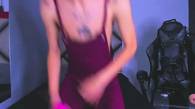 Snapshot of Bennet-Gray chatting on 02-25-26, 04:11 Bennet-Gray online show from 02-25-26, 04:11