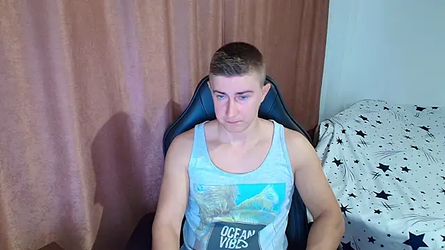 Snapshot of TodMusclePower9 chatting on 02-03-26, 04:32 TodMusclePower9 online show from 02-03-26, 04:32