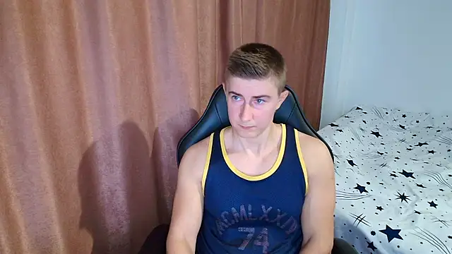 Snapshot of TodMusclePower9 chatting on 02-19-26, 05:25 TodMusclePower9 online show from 02-19-26, 05:25