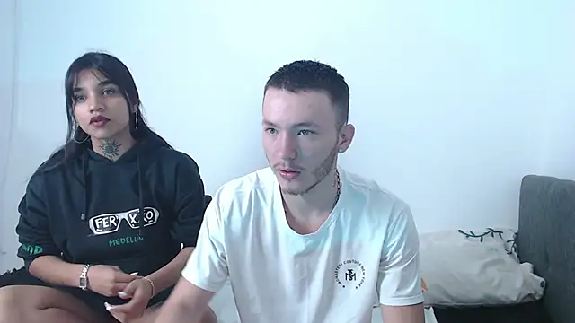 Snapshot of Ariana_Esteban07 chatting on 02-10-26, 10:52 Ariana Esteban07 online show from 02-10-26, 10:52