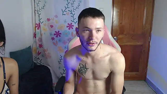 Snapshot of Ariana_Esteban07 chatting on 02-21-26, 10:49 Ariana Esteban07 online show from 02-21-26, 10:49