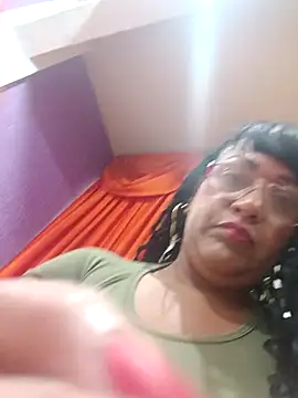 Snapshot of SabrinaColin chatting on 03-02-26, 01:40 SabrinaColin online show from 03-02-26, 01:40