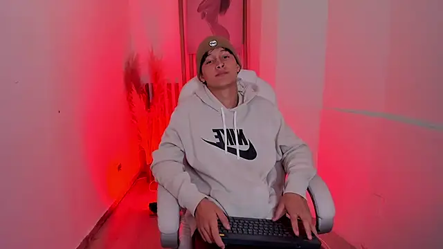 SalvatoreBenford online show from 02-26-26, 08:30